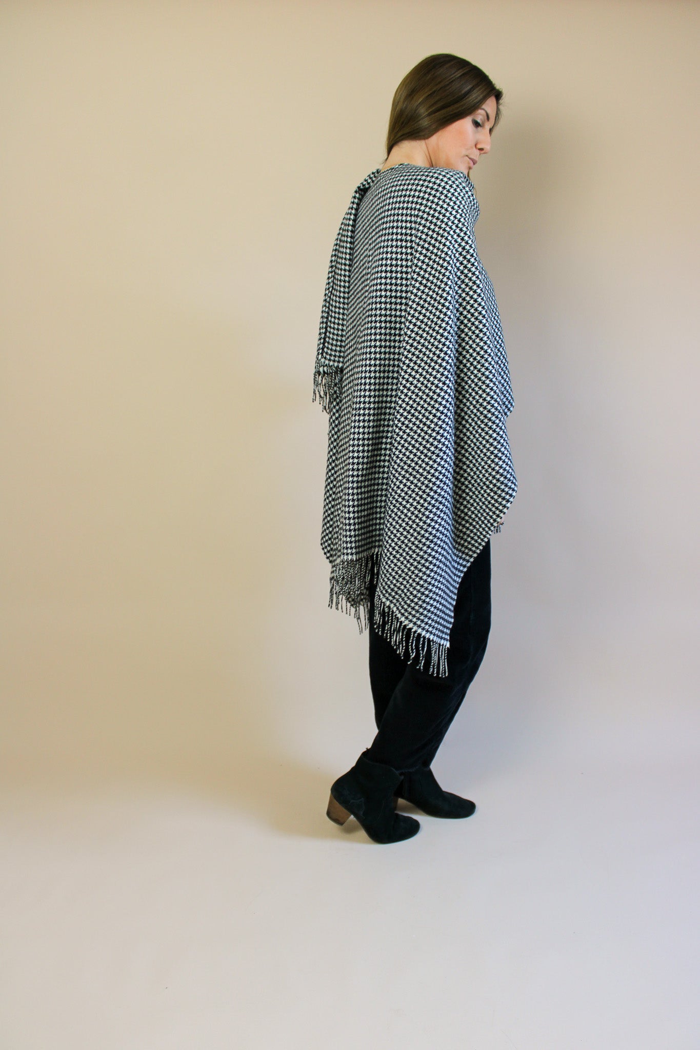 VINTAGE St Michael Hounds-tooth Check Cape Shawl One Size