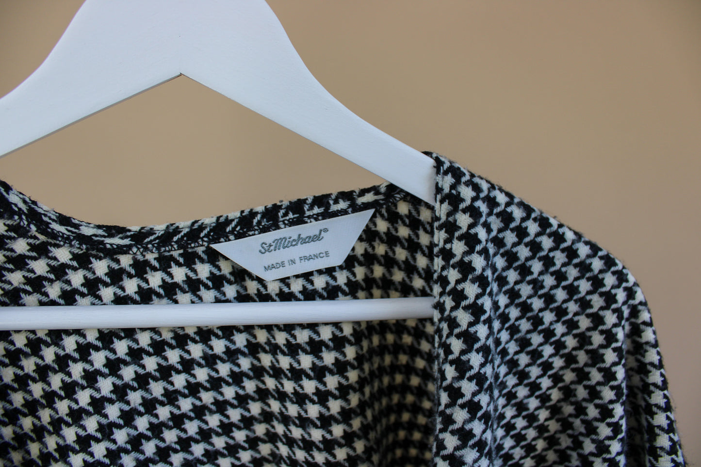 VINTAGE St Michael Hounds-tooth Check Cape Shawl One Size