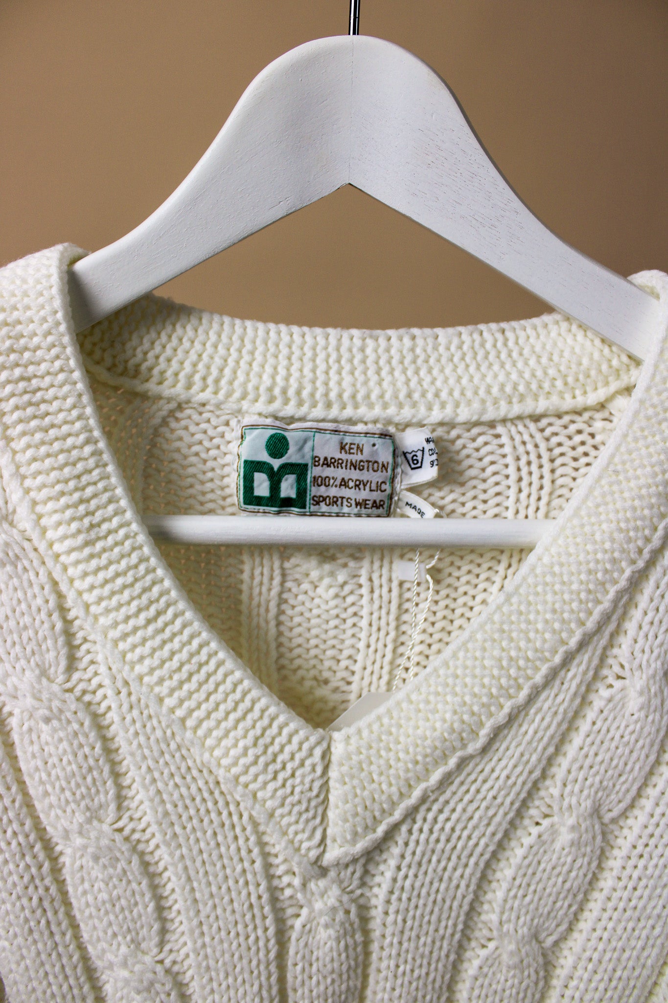 VINTAGE Sport Knit V Neck Jumper Size 10