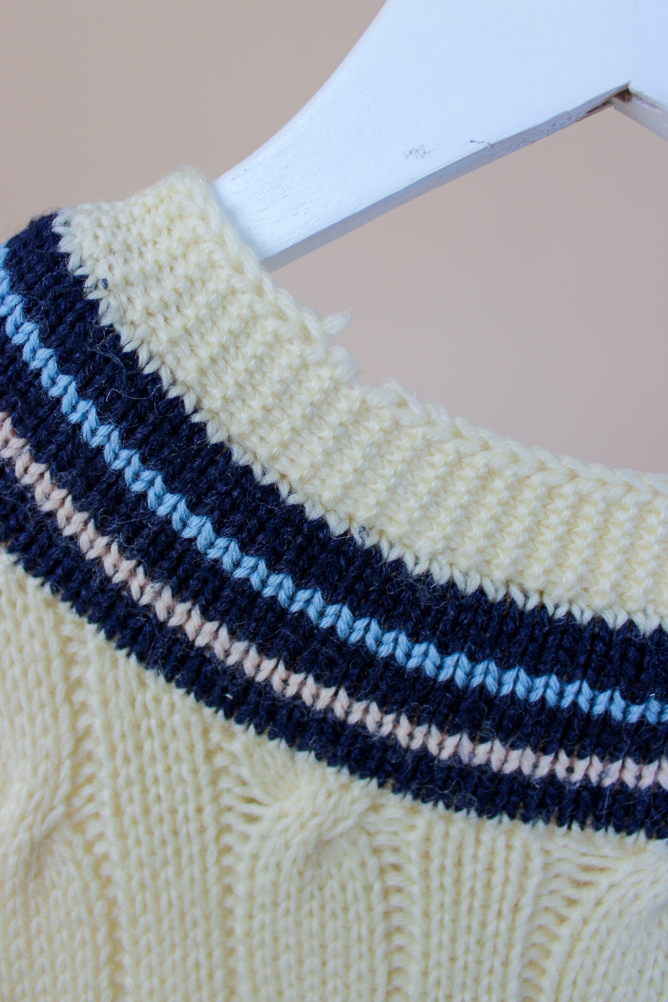 VINTAGE EyreKnit V neck Wool Knitted Vest Size 12