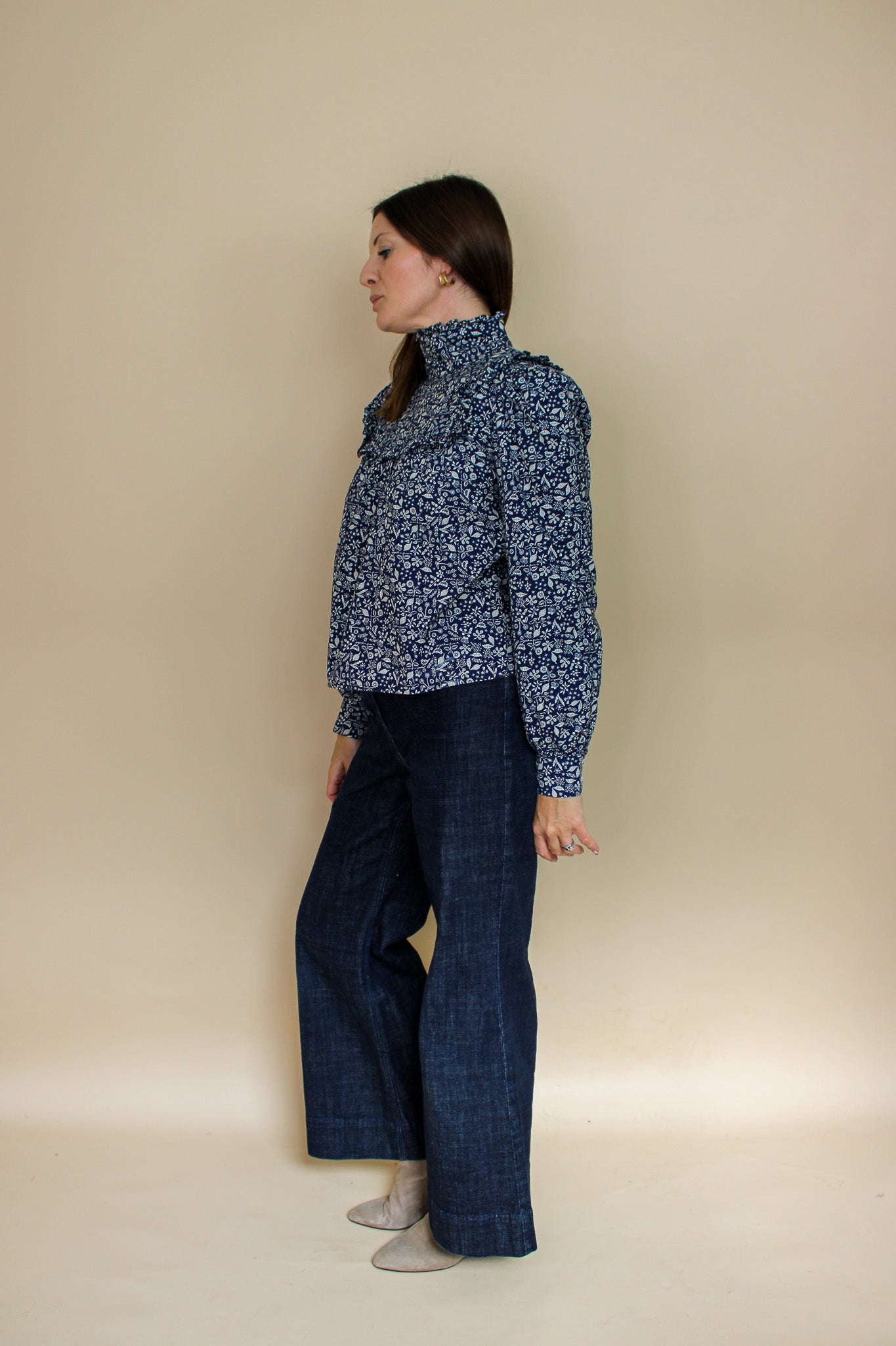 MEADOWS High neck floral print frill blouse Size 8-10
