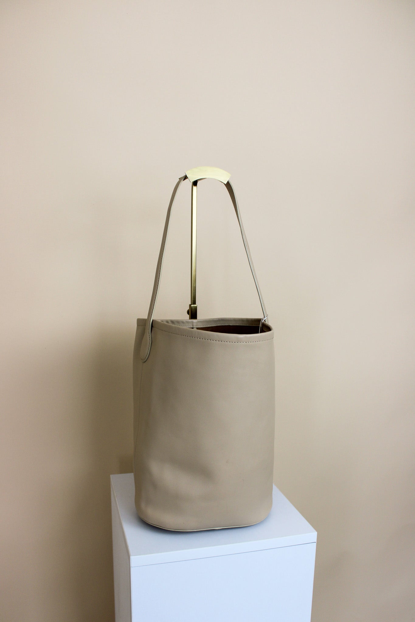 J CREW Berkeley Big Leather Bucket Bag O/S