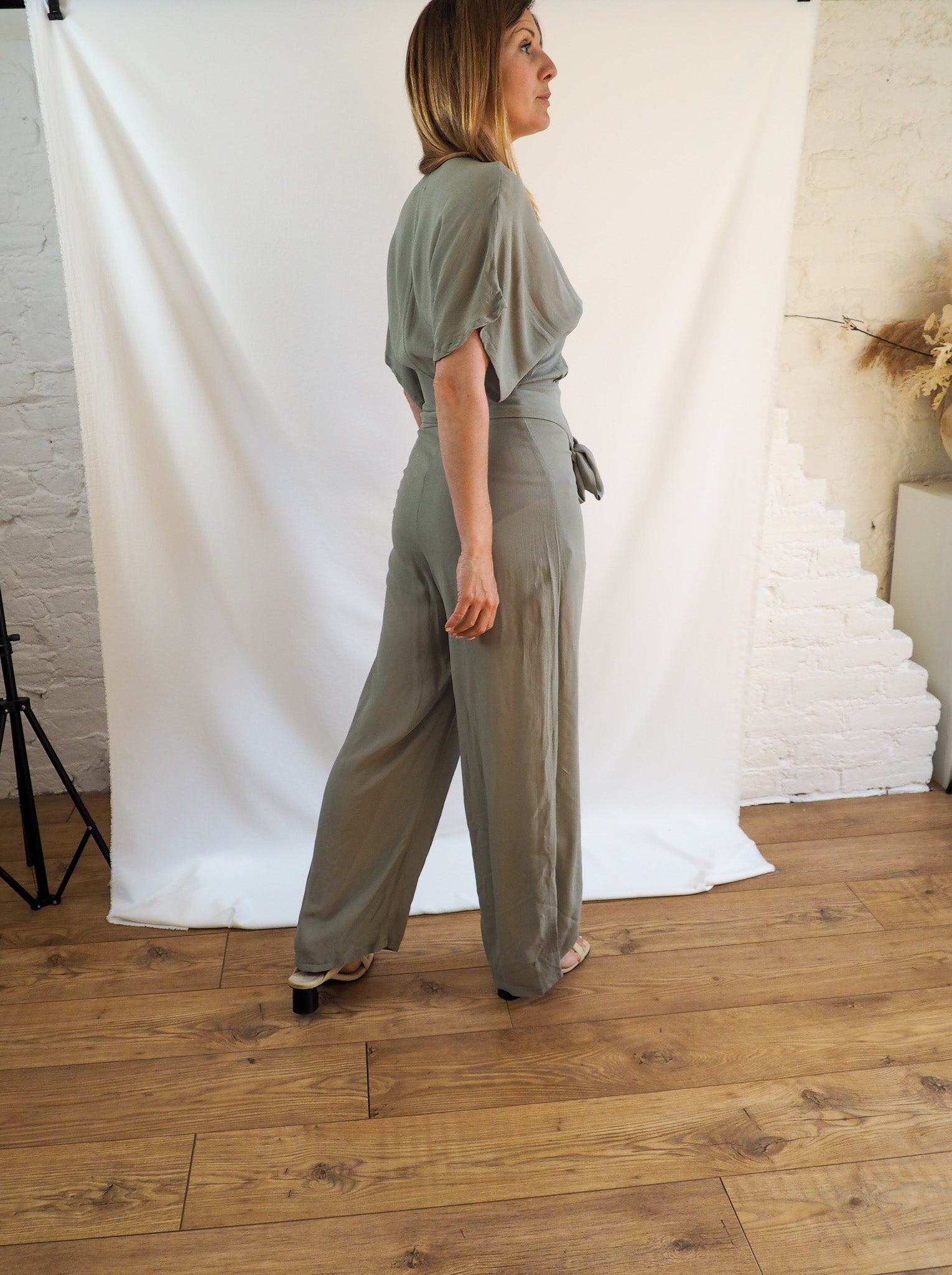 REFORMATION Sage Kimono Sleeve Wide Leg Jumpsuit UK 6 The preloved atelier