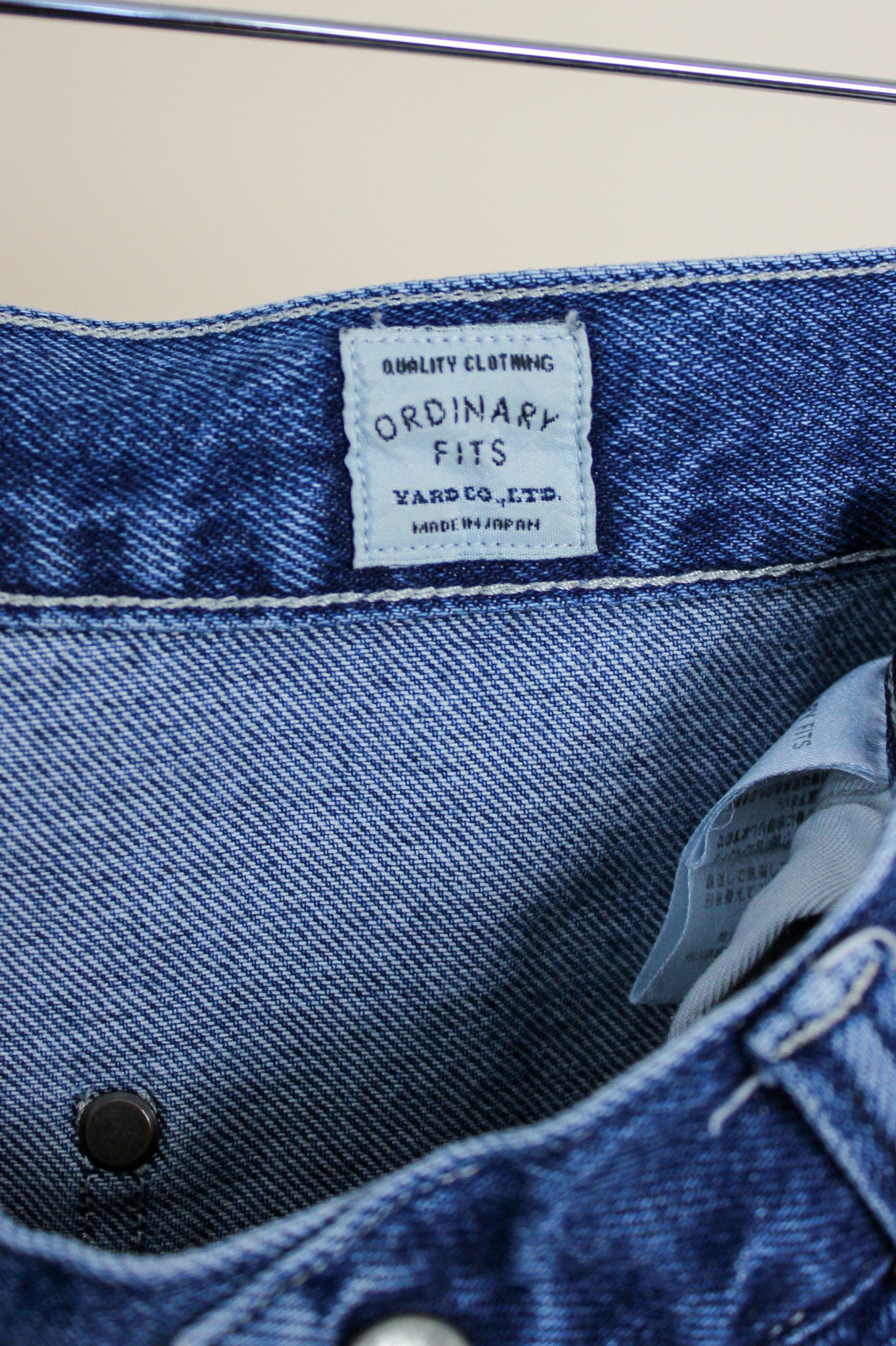 ORDINARY FITS Loose Fit Distressed Jeans Size 34" (adjustable)