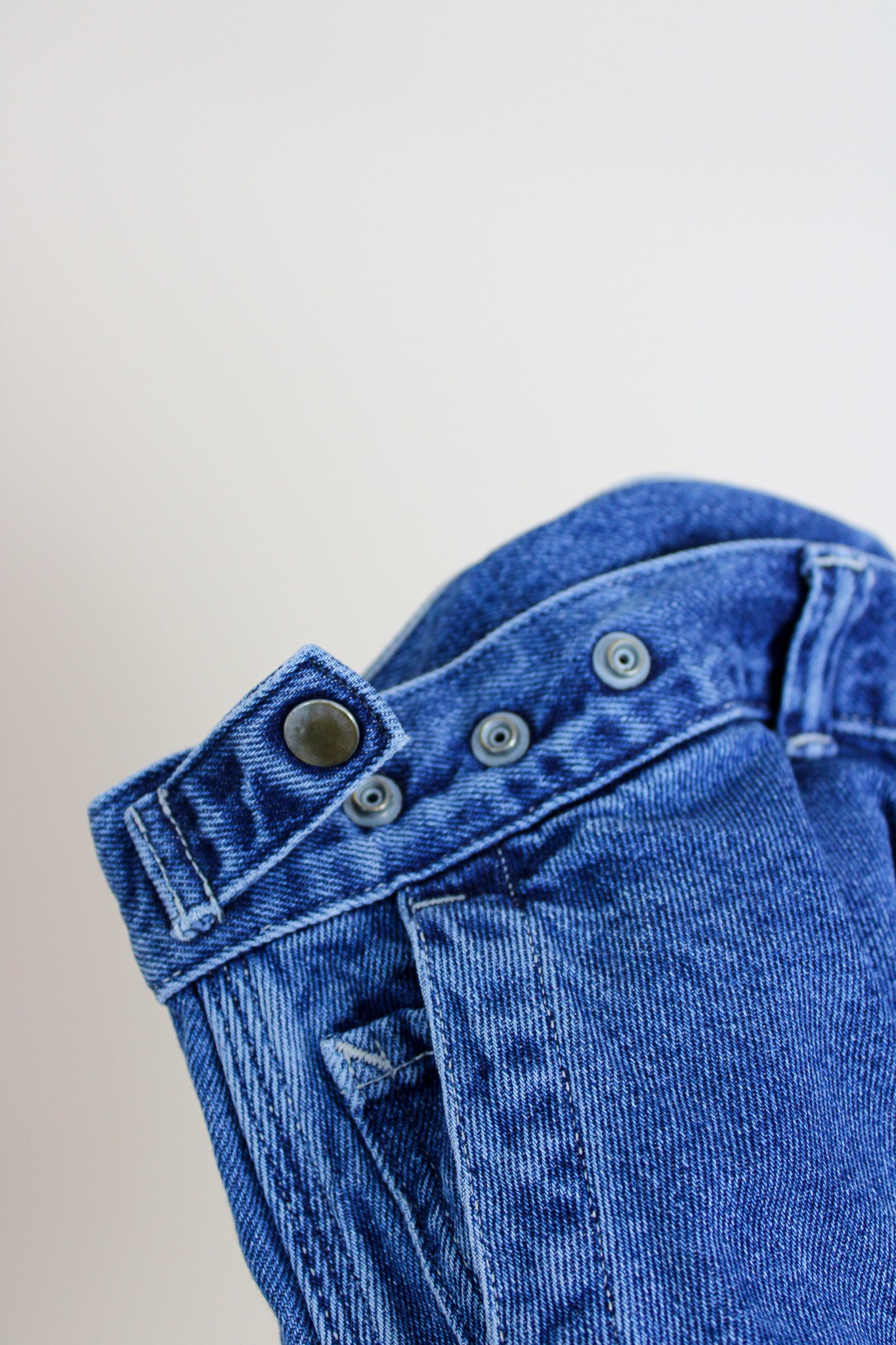 ORDINARY FITS Loose Fit Distressed Jeans Size 34" (adjustable)