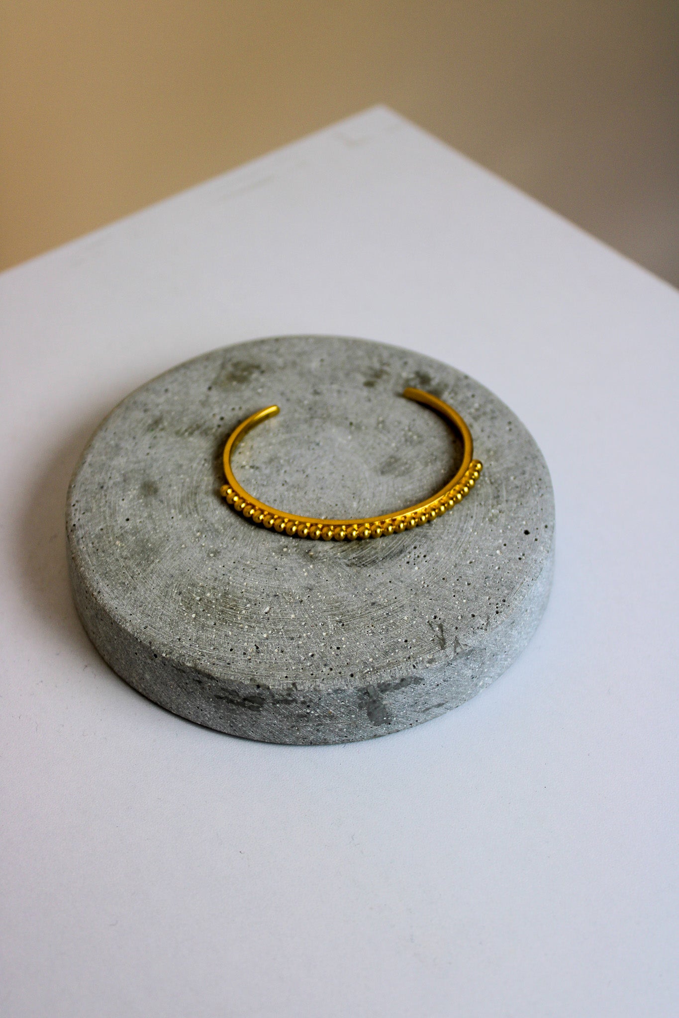 MISSOMA X LUCY WILLIAMS Beaded Cuff Gold Plated Bracelet