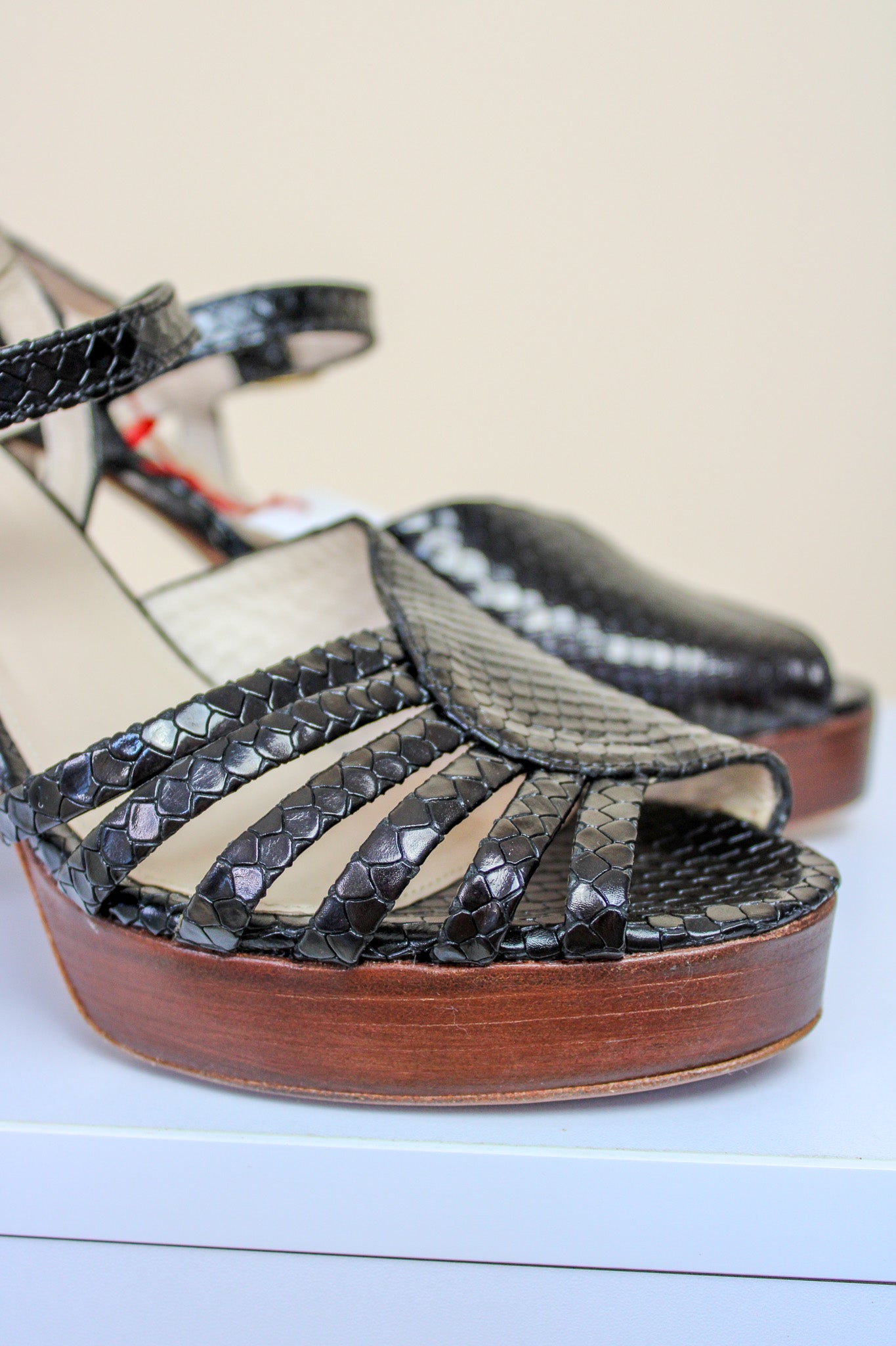 ROUJE Suryana Faux Snakeskin Platform Heels Size 6