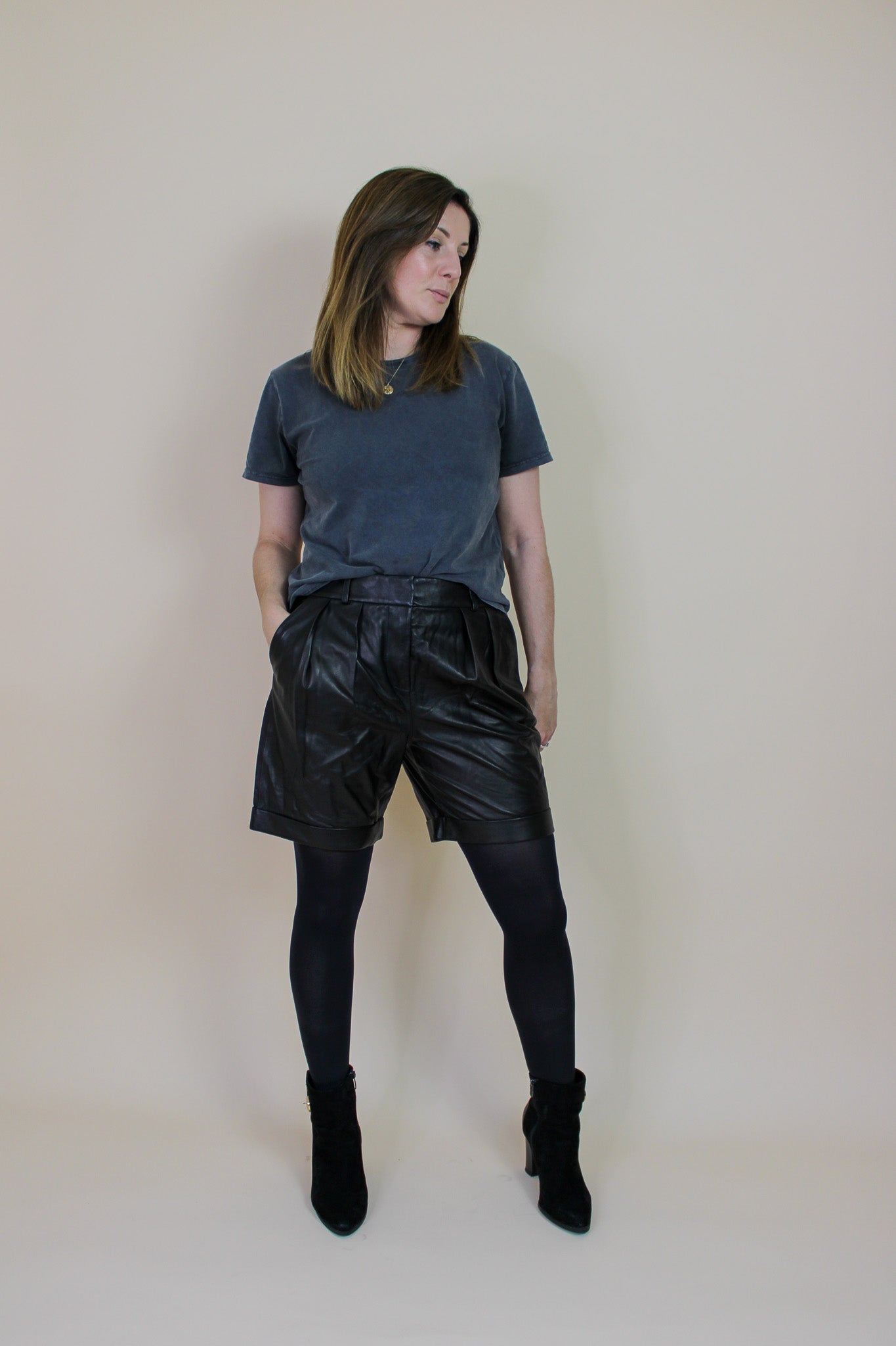 FRAME relaxed leather shorts Size 26" (8-10)