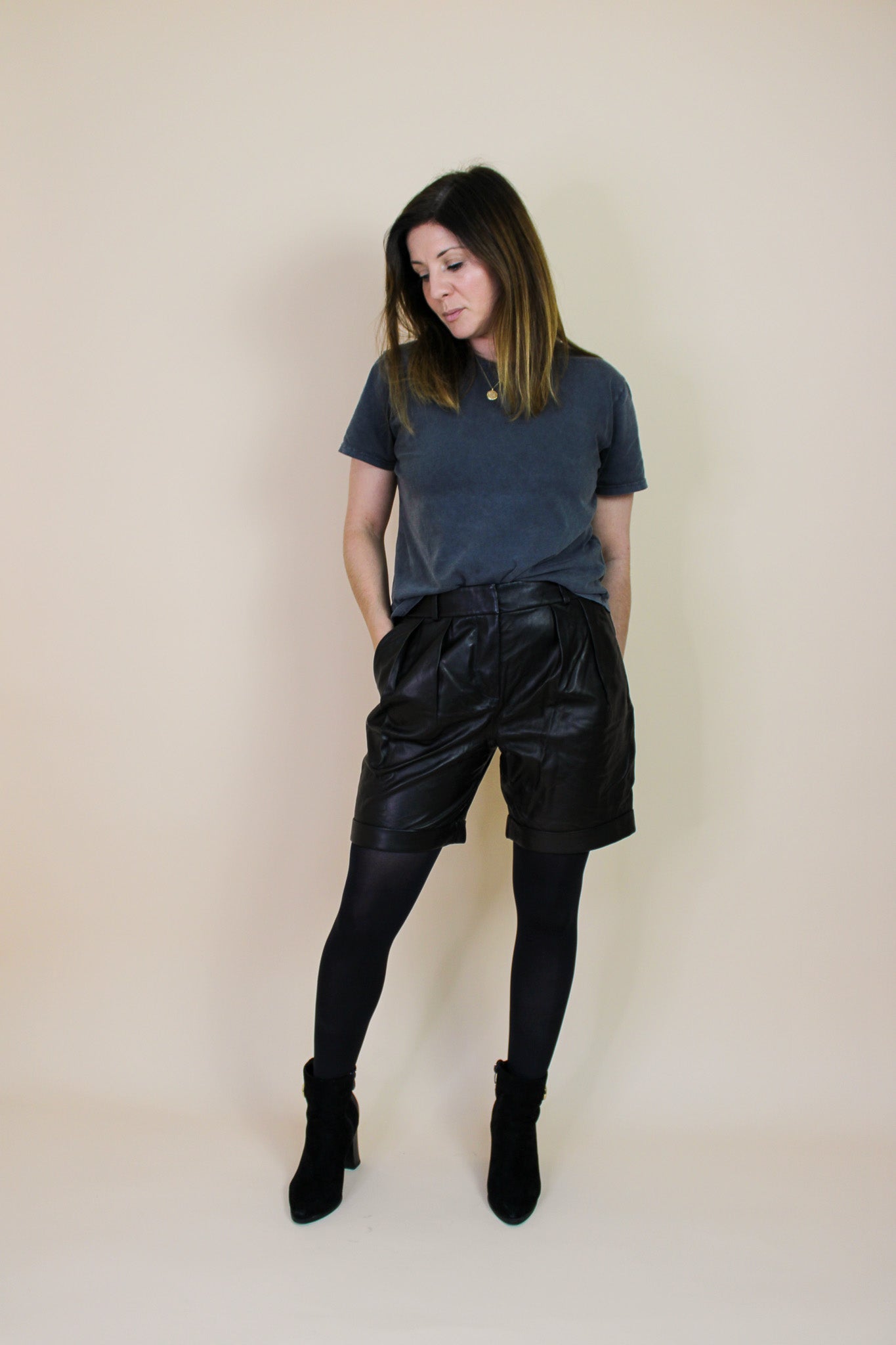 FRAME relaxed leather shorts Size 26" (8-10)