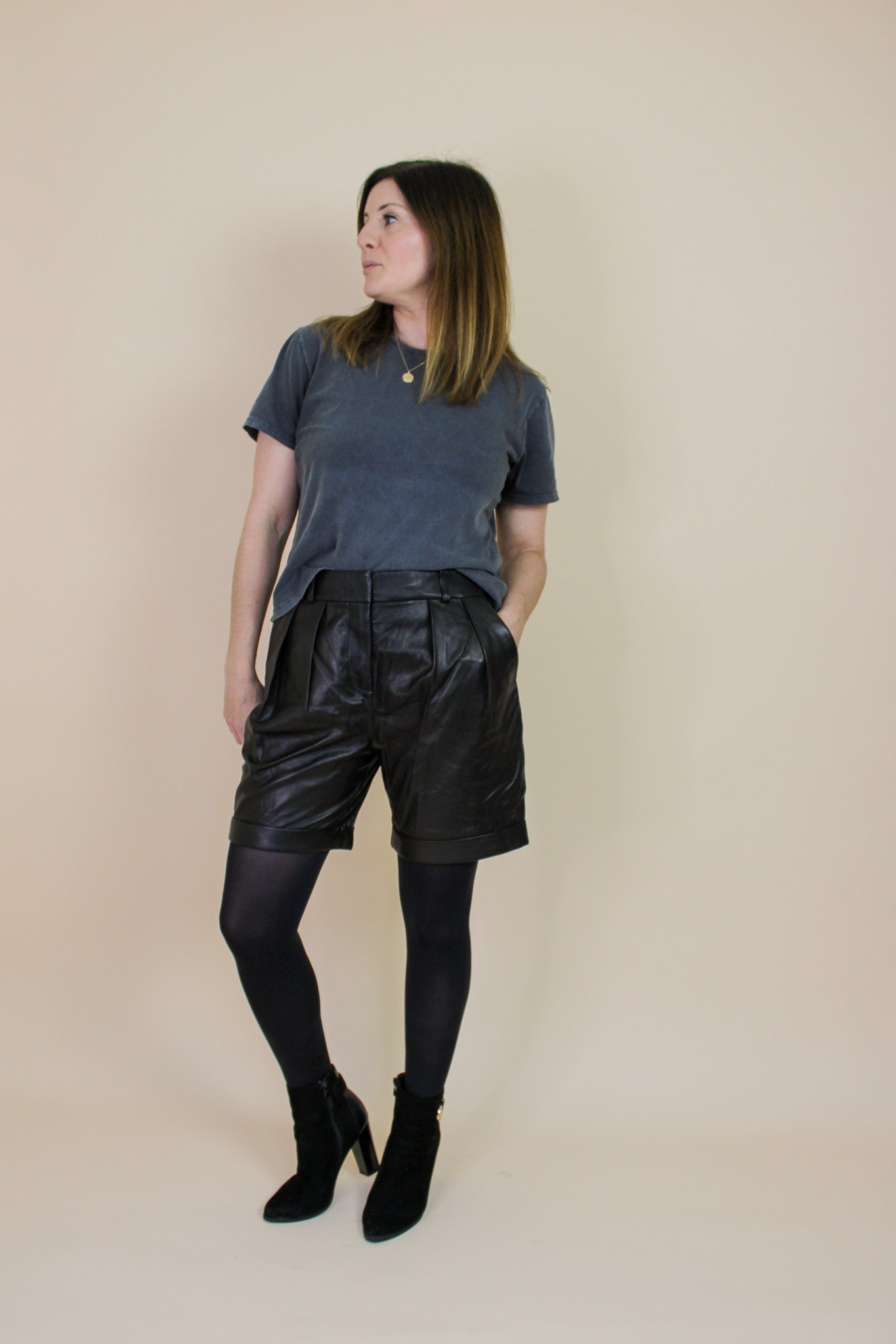 FRAME relaxed leather shorts Size 26" (8-10)