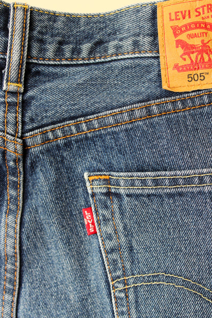 LEVI 505 regular jeans Size 32"